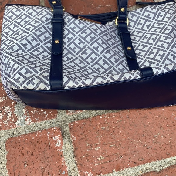 Tommy Hilfiger shopping tote - Picture 10 of 11